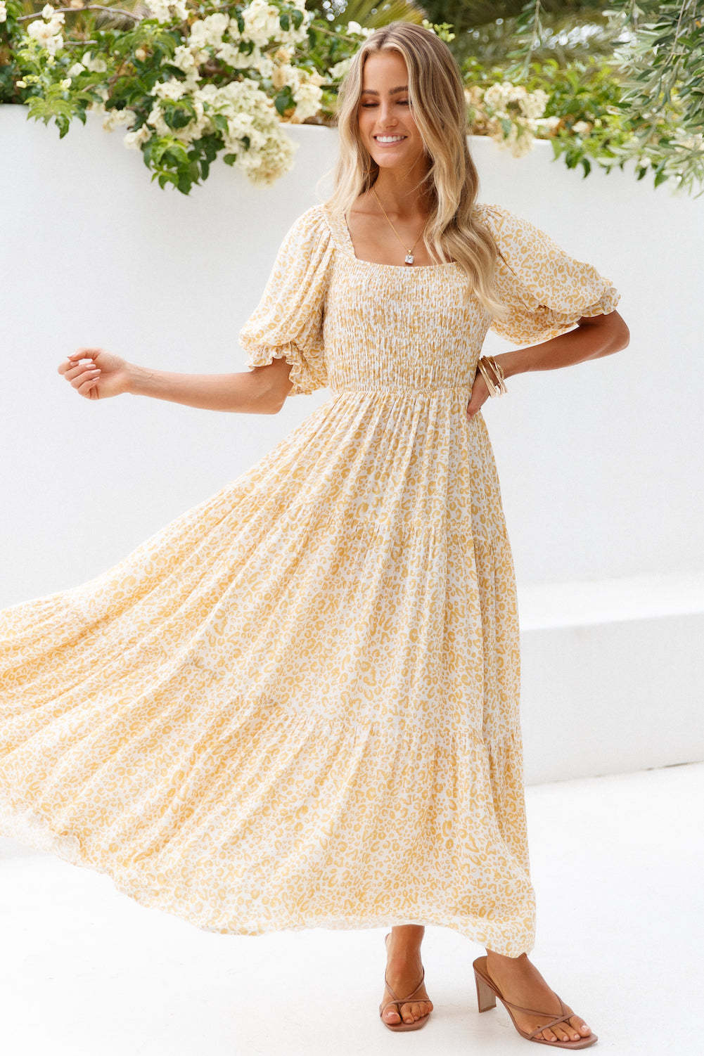 Floreale Soffio Collo quadrato Colletto Smocked Elastica Grande Hemline Maxi Abito